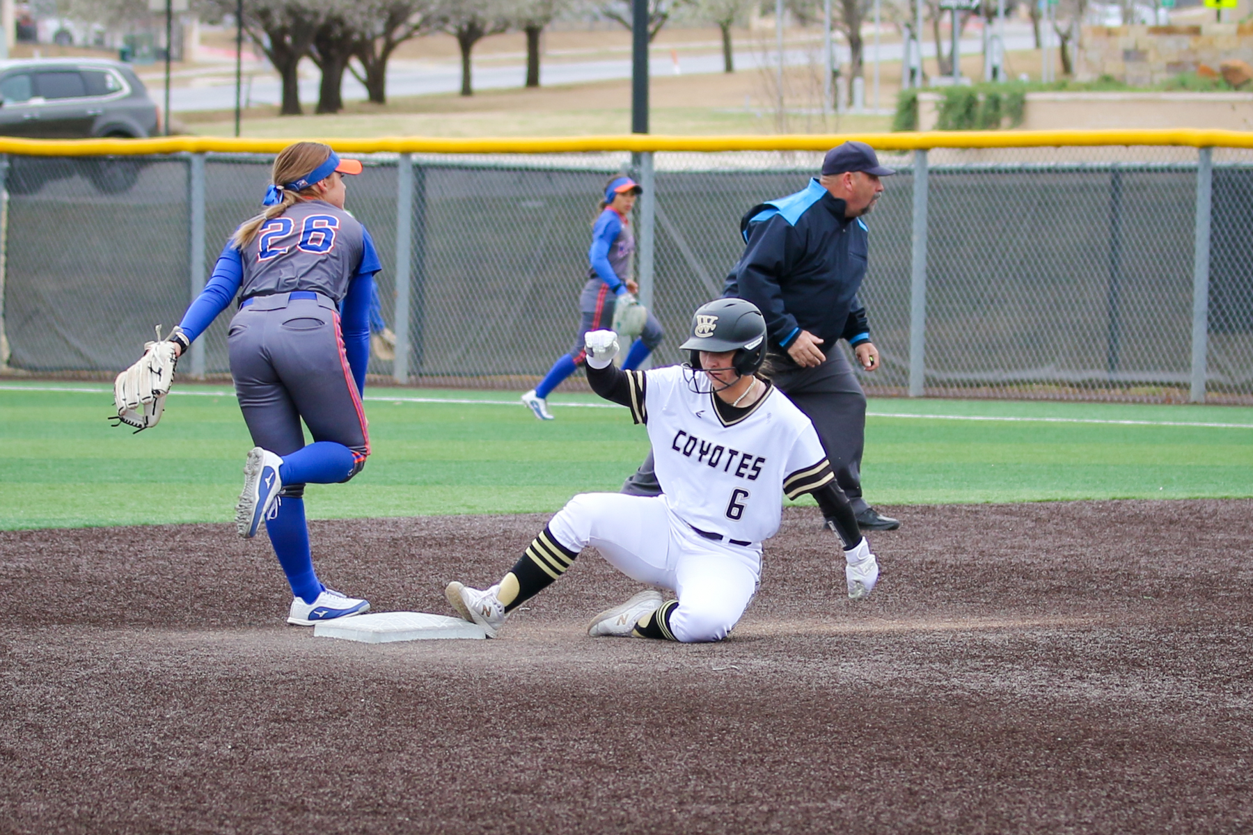 WC softball splits doubleheader with No. 10 Grayson